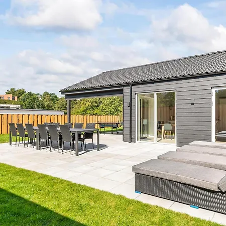 Dom wakacyjny Awesome In With Outdoor Swimming Pool Ebeltoft