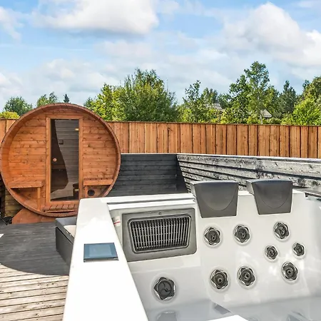 Dom wakacyjny Awesome In With Outdoor Swimming Pool Ebeltoft