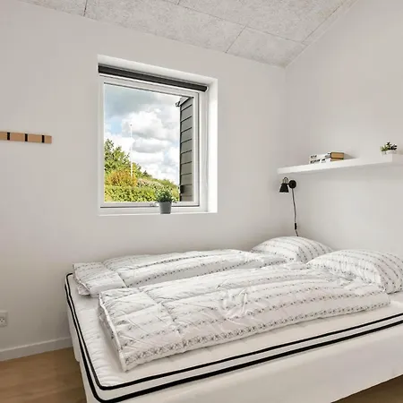 Dom wakacyjny Gorgeous In With Sauna *