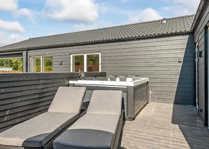 Ferienhaus Gorgeous In With Sauna